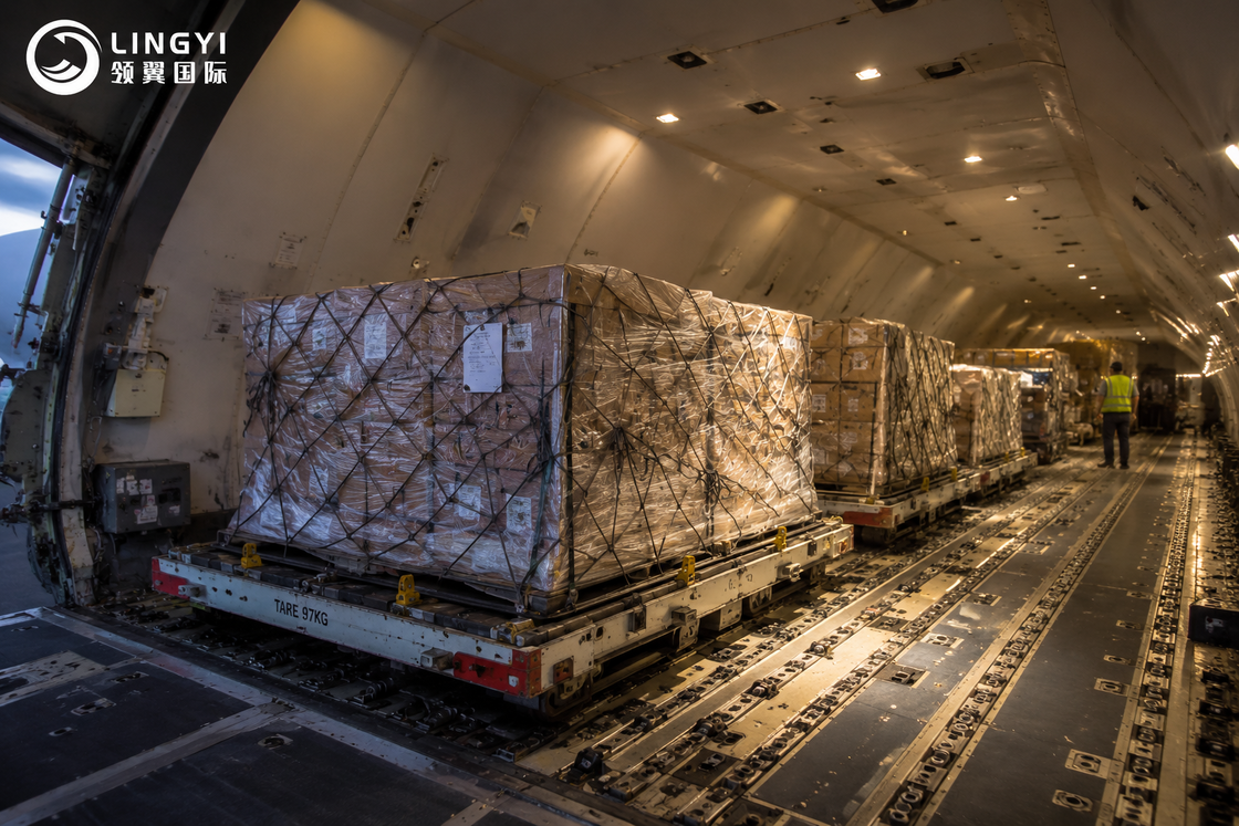 Trusted UK Air Express Service Offering End to End Logistics Solutions on Timely Delivery and Cargo Safety